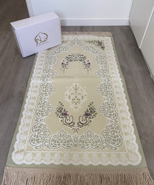 Alternative view of Isra Flower